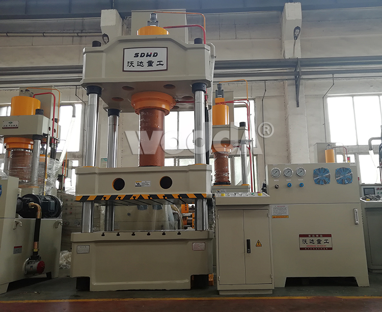 315噸(dun)四柱(zhu)液壓(ya)機