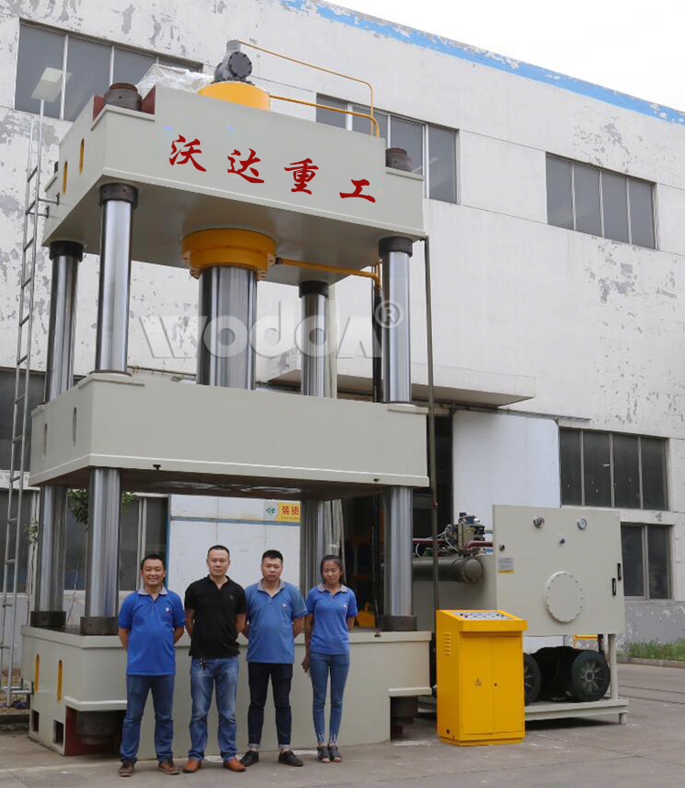 三梁四柱(zhu)液壓機