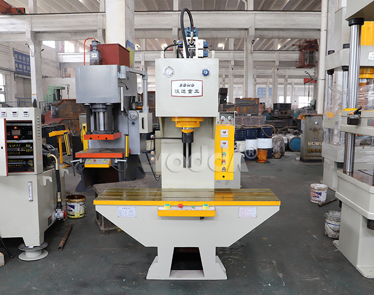 40噸(dun)單臂液壓(ya)機