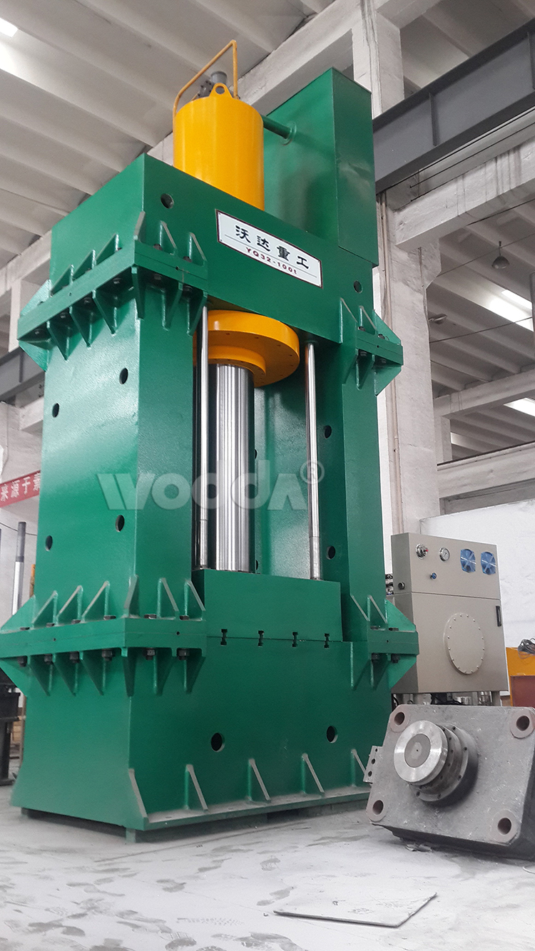 龍(long)門液壓(ya)機配置(zhi)