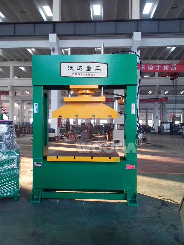 100T龍門(men)液壓(ya)機