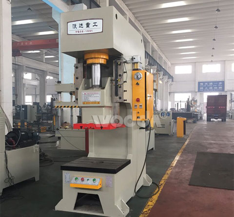 單(dan)臂液壓(ya)沖床