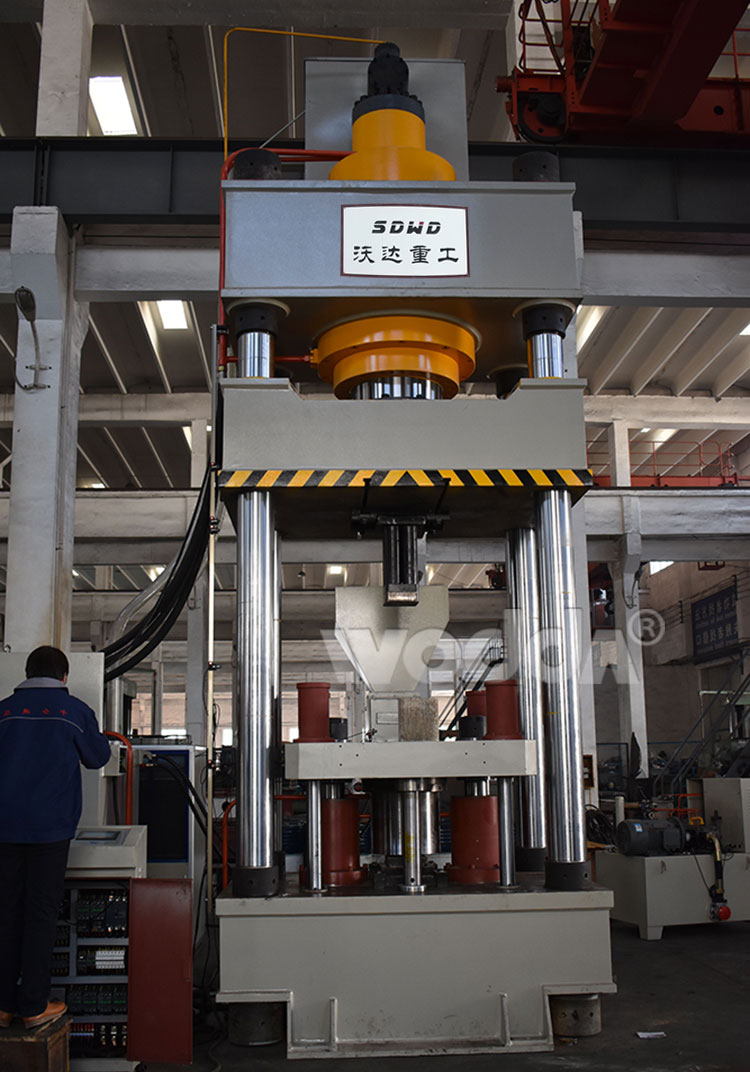 800噸飼(si)料磚塊(kuai)機