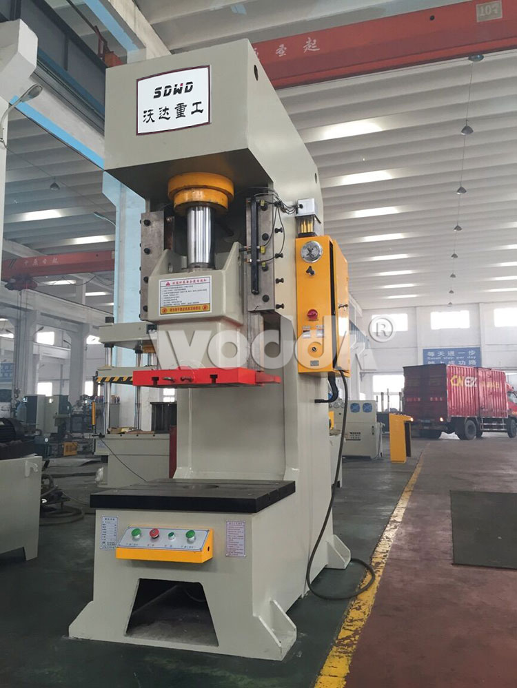 滑塊導軌(gui)沖床