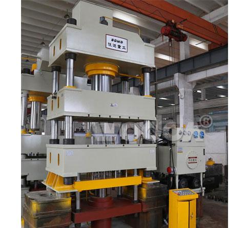 630t四(si)柱液(ye)壓機(ji)