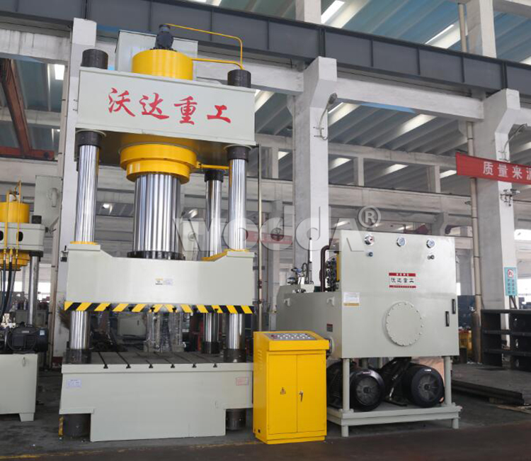 800噸四柱(zhu)液壓