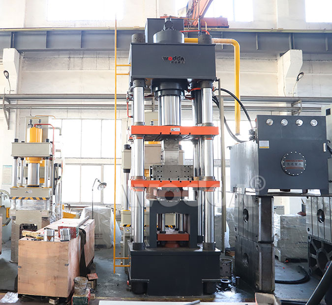 630噸(dun)匣缽(bo)成型(xing)液壓(ya)機