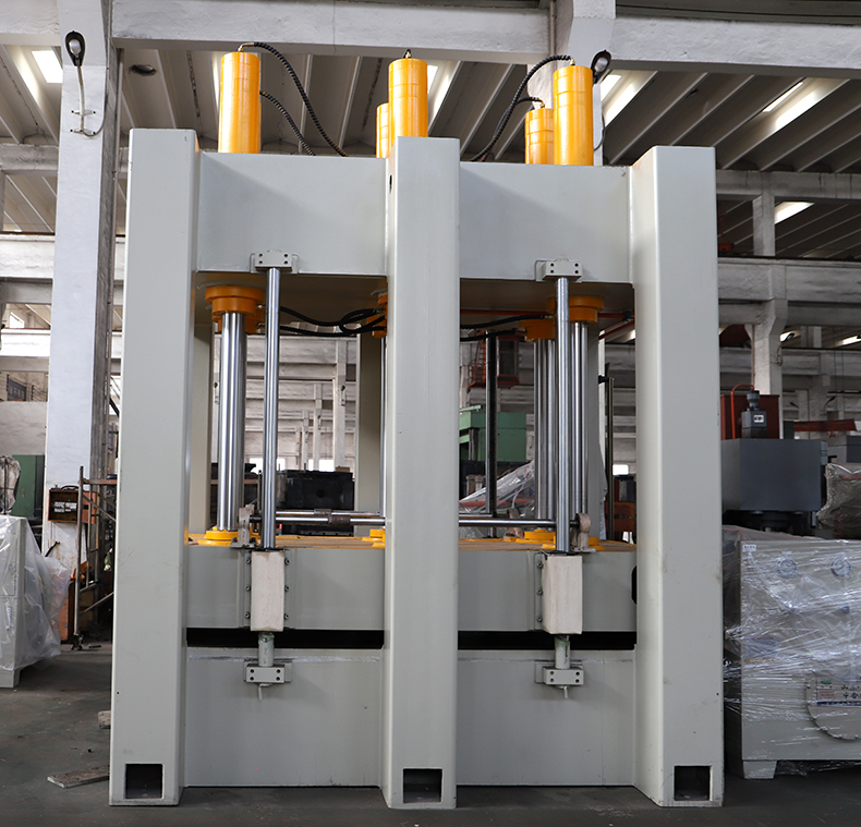 建築隔(ge)溫新型(xing)材料成(cheng)型機實(shi)物圖