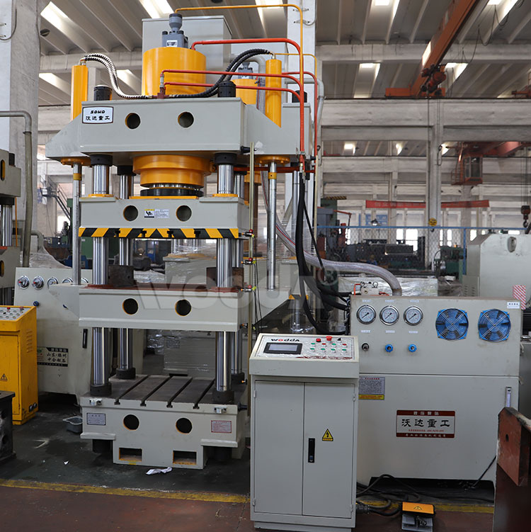 四梁四(si)柱液壓(ya)機