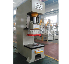 滑(hua)塊導軌(gui)沖床