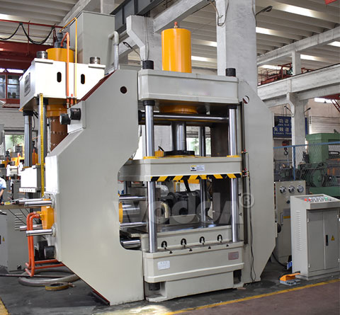 200噸帶側缸(gang)液壓機