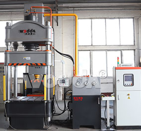 200噸三(san)梁四(si)柱液(ye)壓機(ji)