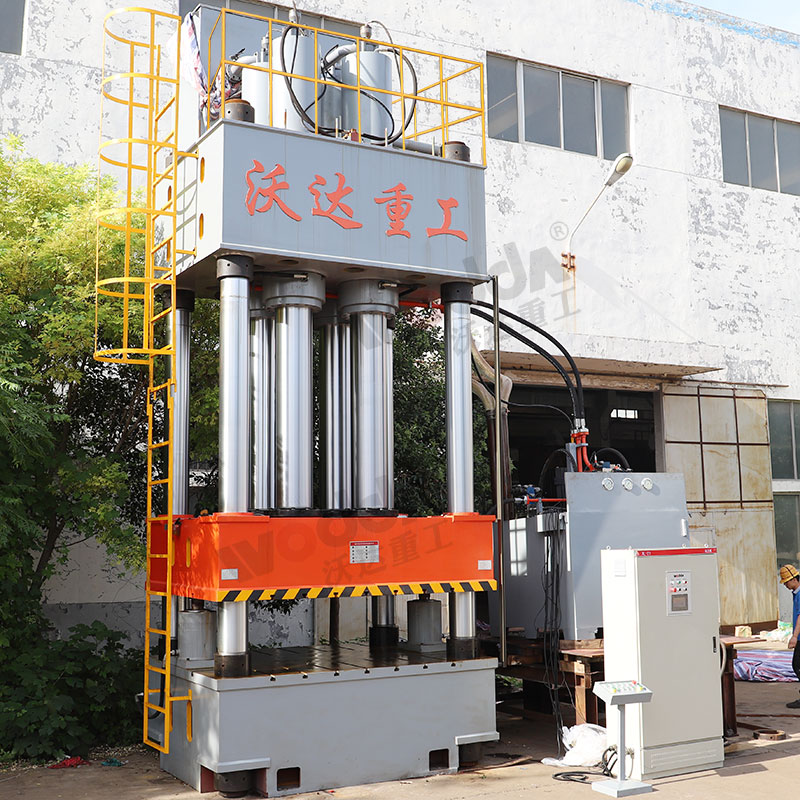 坩(gan)埚成(cheng)型液(ye)壓機(ji)