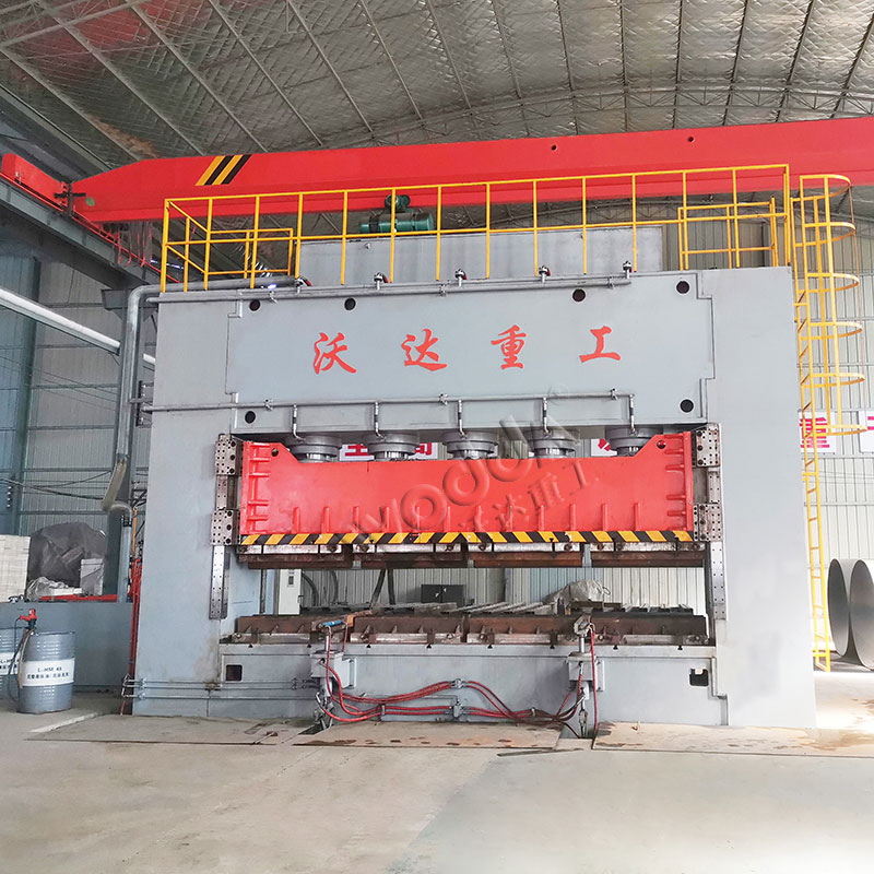 1000噸龍門(men)液壓機(ji)