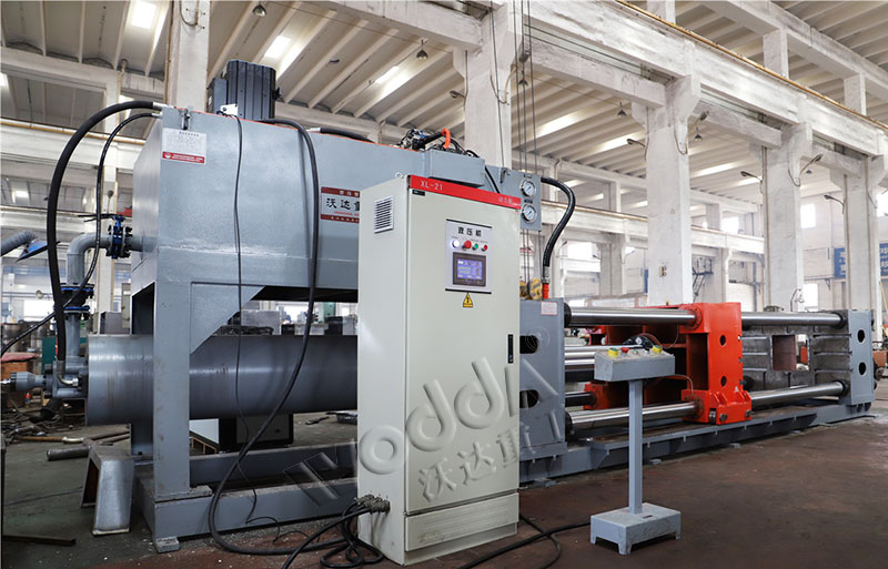 卧式四(si)柱液壓(ya)機