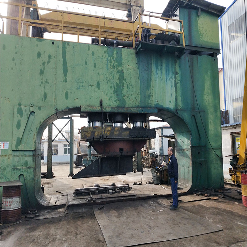 1000噸龍門(men)式液壓機(ji) 1000噸龍門式(shi)液壓機