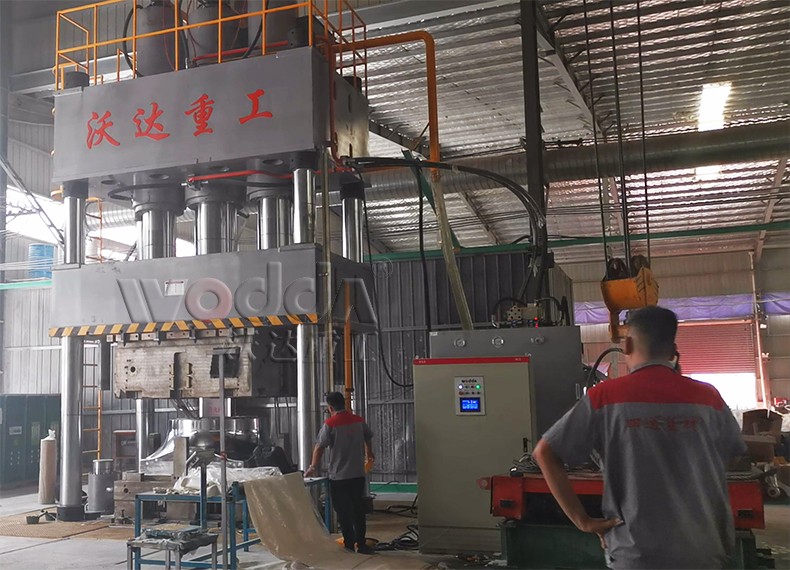 玻璃(li)鋼風(feng)機成(cheng)型液(ye)壓機(ji) 玻璃(li)鋼風(feng)機成(cheng)型液(ye)壓機(ji)