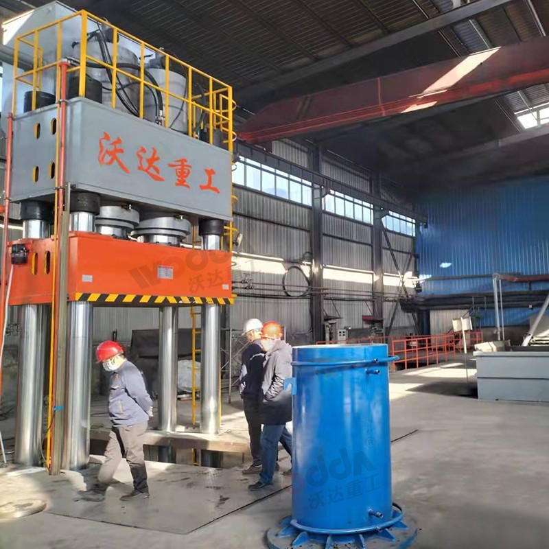 坩埚液(ye)壓機 坩埚(guo)液壓機