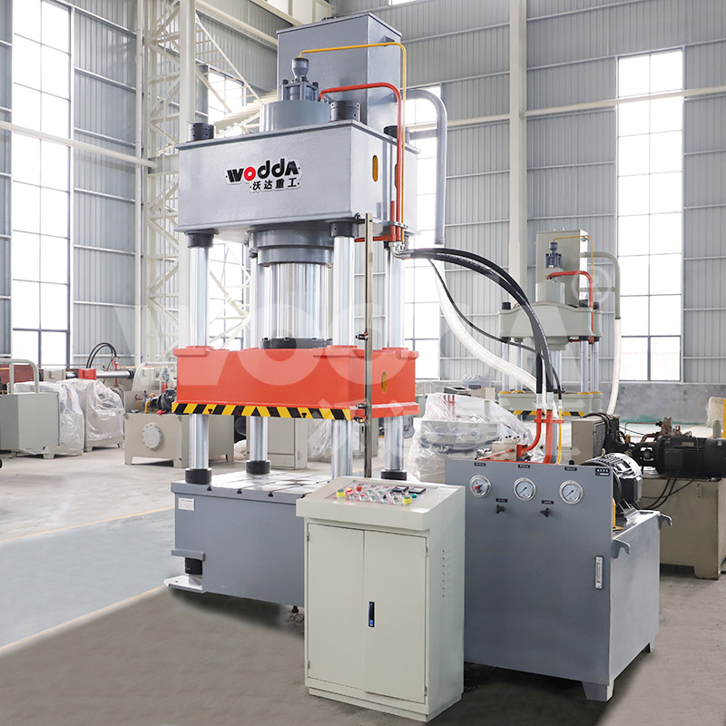 400噸四(si)柱液(ye)壓機(ji)價格(ge) 400噸四(si)柱液(ye)壓機(ji)價格(ge)