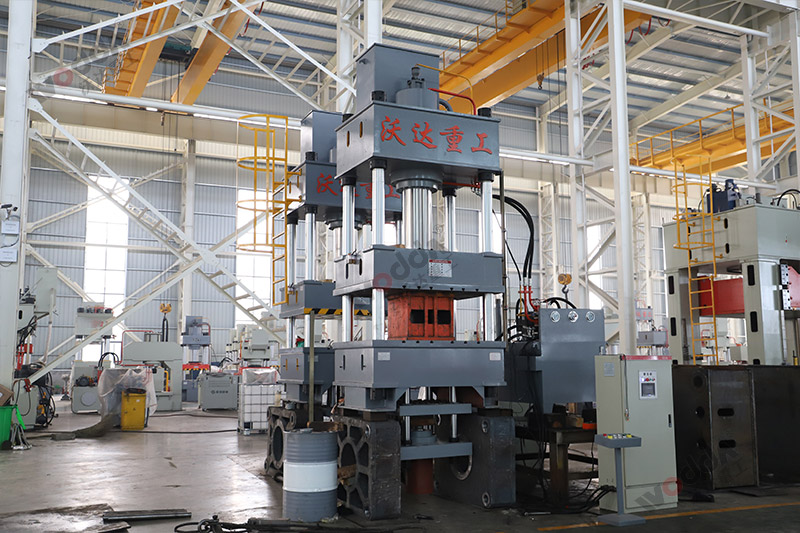 315噸不(bu)鏽鋼(gang)拉伸(shen)液壓(ya)機 315噸(dun)不鏽(xiu)鋼拉(la)伸液(ye)壓機(ji)