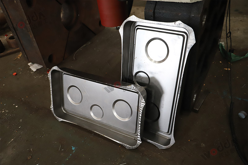 不鏽(xiu)鋼托盤(pan)拉伸液(ye)壓機