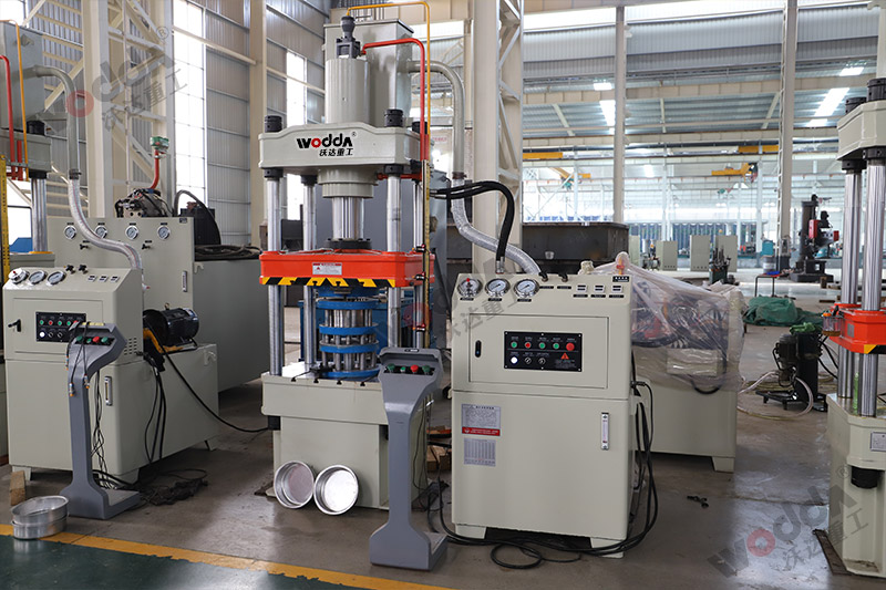 100噸電(dian)機端(duan)蓋拉(la)伸液(ye)壓機(ji)_100T四柱(zhu)拉伸(shen)液壓(ya)機