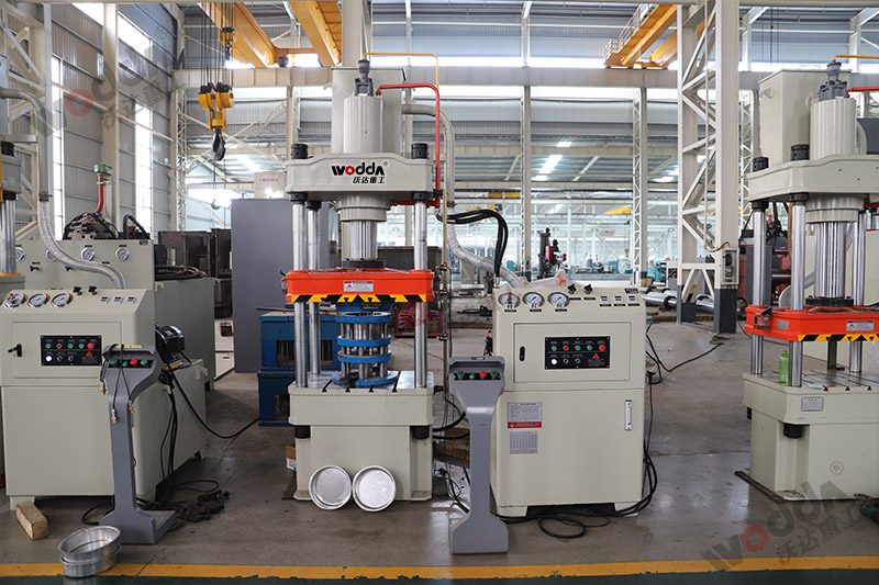 100噸電(dian)機端(duan)蓋拉(la)伸液(ye)壓機(ji)_100T四柱(zhu)拉伸(shen)液壓(ya)機