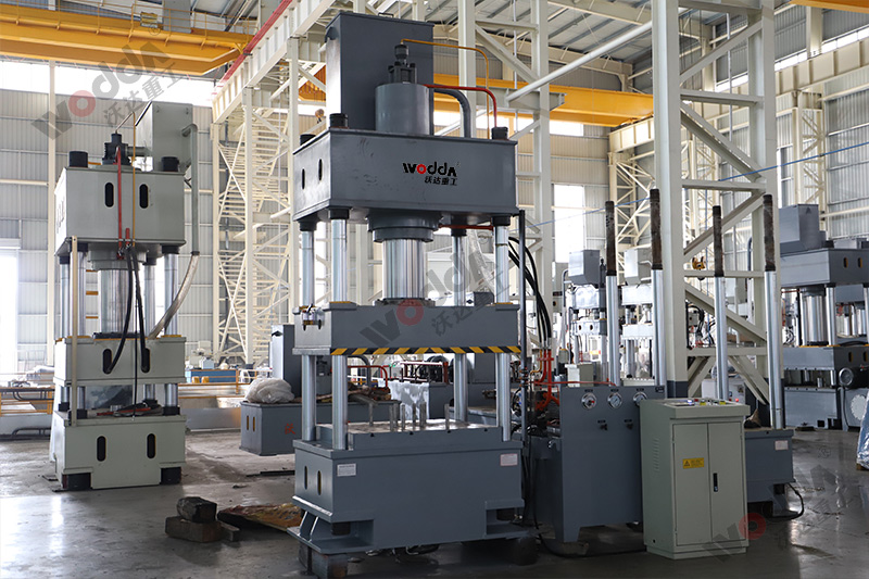 250噸(dun)拉伸(shen)機