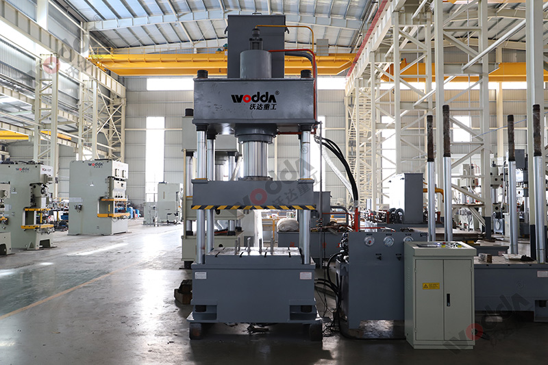 250噸(dun)拉伸(shen)機