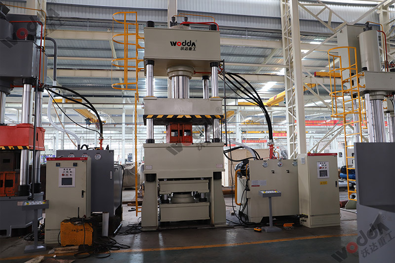 500噸(dun)拉伸(shen)液壓(ya)機