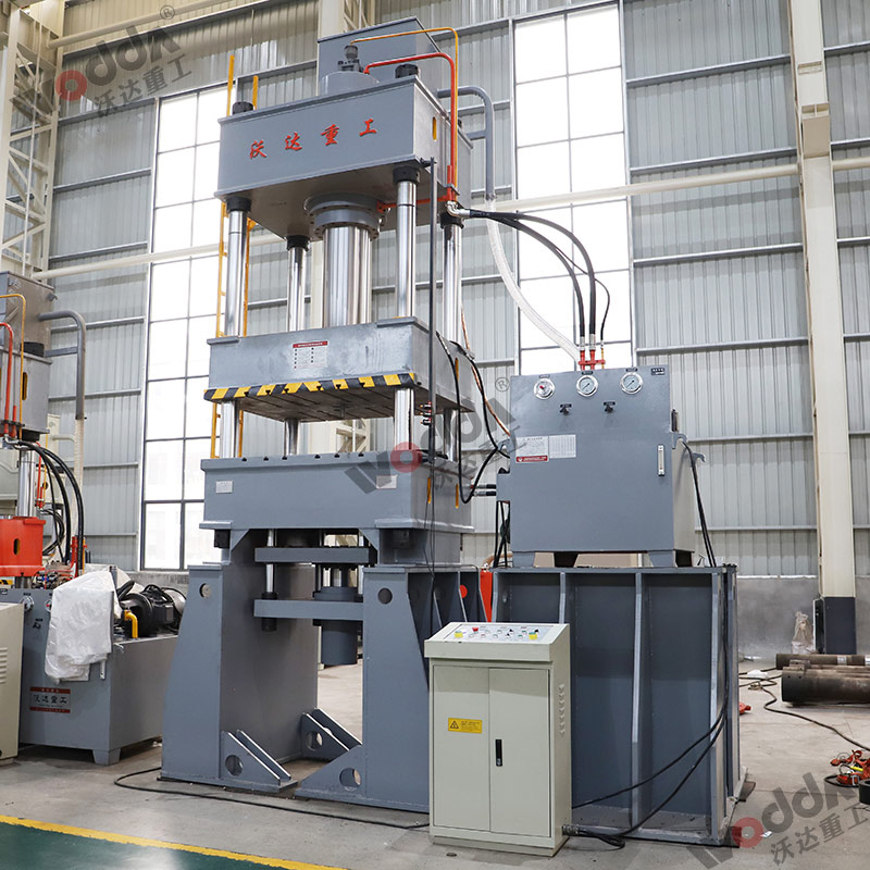 315噸液(ye)壓拉伸機(ji)