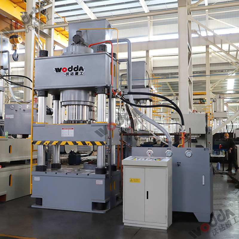 630噸拉(la)伸液(ye)壓機(ji)