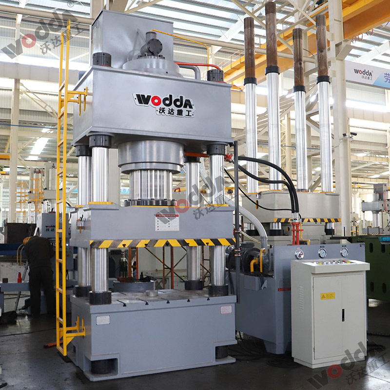 630噸拉(la)伸液(ye)壓機(ji)