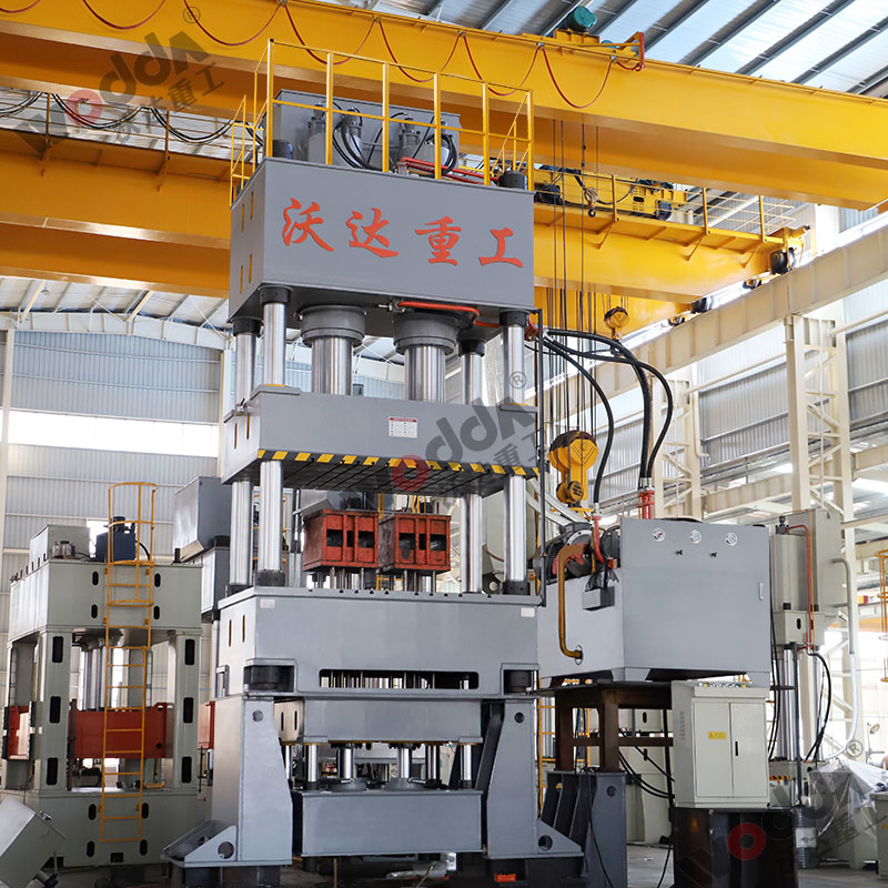 多頂(ding)杆帶液(ye)壓墊拉(la)伸液壓(ya)機生産(chan)廠家