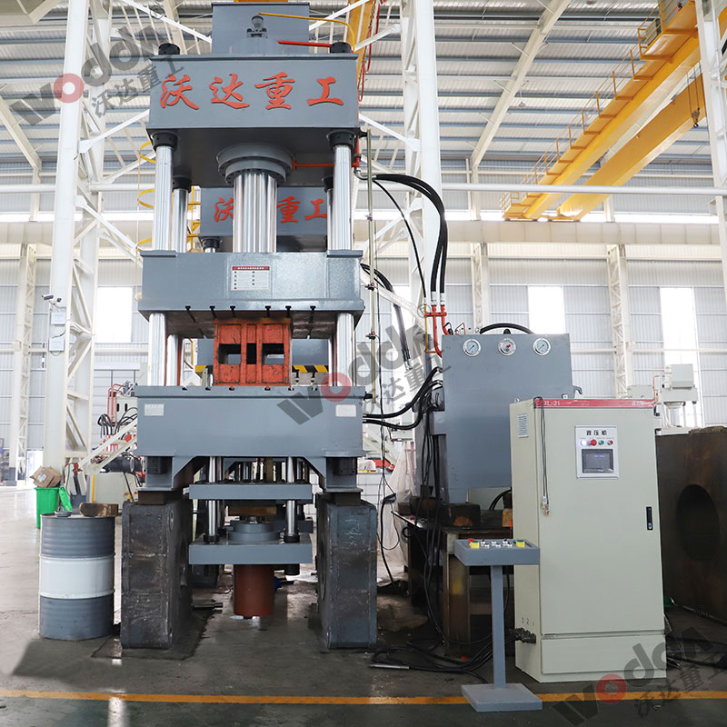 315噸拉(la)伸液(ye)壓機(ji)