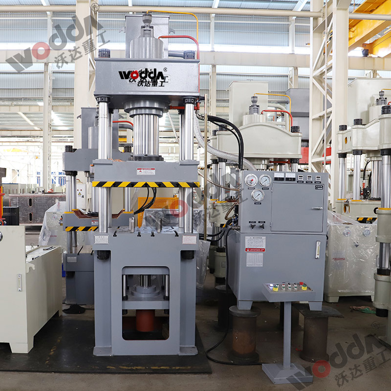 200噸(dun)拉伸液(ye)壓機