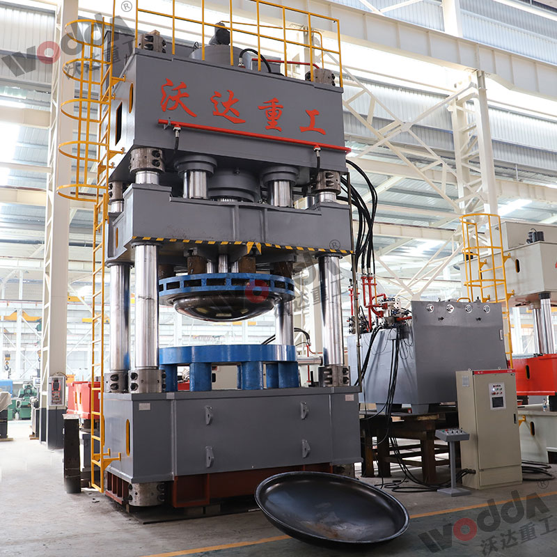 3000噸(dun)封頭(tou)液壓(ya)機