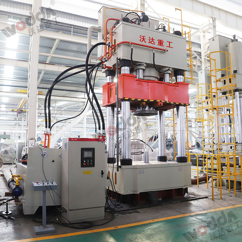 800噸封(feng)頭液(ye)壓機(ji)