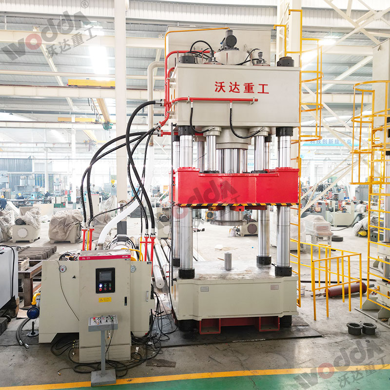 800噸封(feng)頭液(ye)壓機(ji)