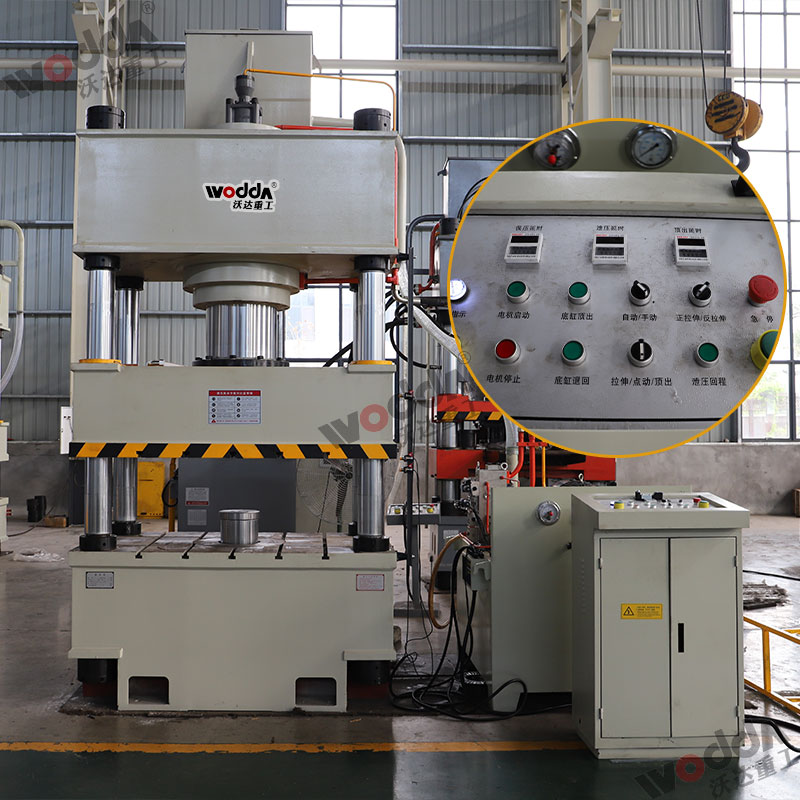 400噸不鏽(xiu)鋼水箱闆(pan)拉伸液壓(ya)機