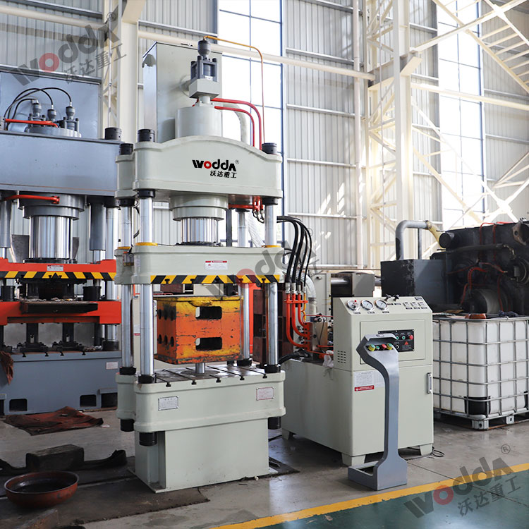 200噸(dun)拉伸(shen)液壓(ya)機 200噸(dun)拉伸(shen)液壓(ya)機