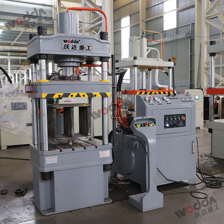 100噸(dun)拉伸(shen)液壓(ya)機