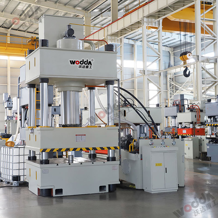 630噸拉(la)伸液(ye)壓機(ji) 630噸拉(la)伸液(ye)壓機(ji)