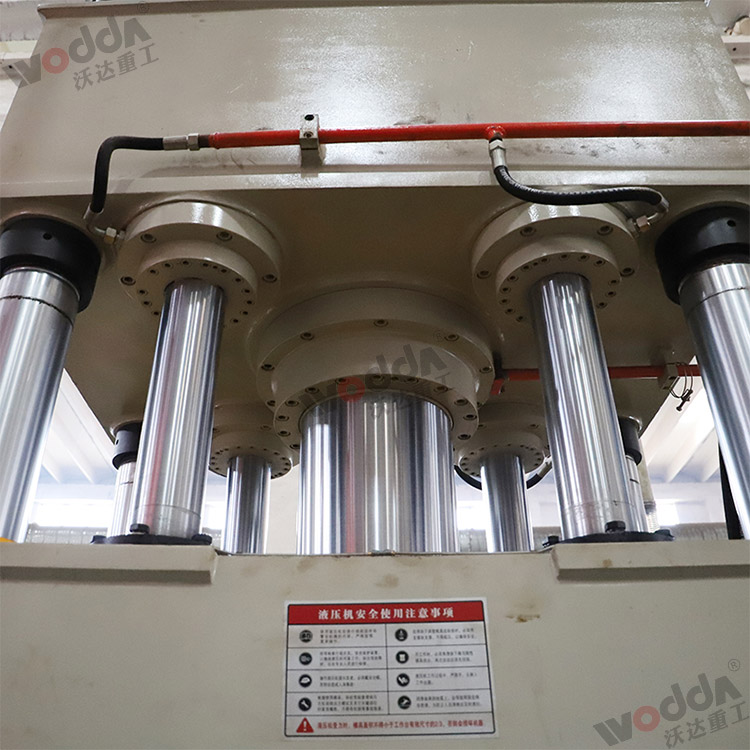 封(feng)頭液壓機(ji)油缸 封頭(tou)液壓機油(you)缸