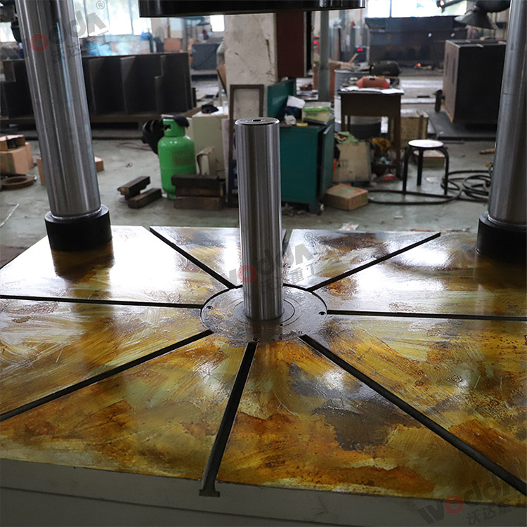 315噸(dun)封頭液壓(ya)機上頂缸(gang) 315噸封頭液(ye)壓機上頂(ding)缸