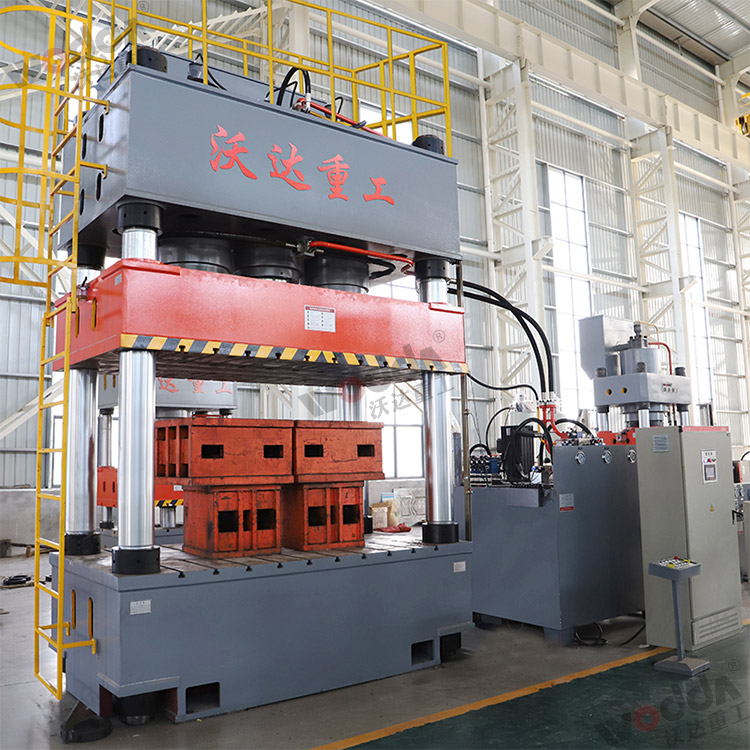 四(si)柱式(shi)薄闆(pan)拉伸(shen)液壓(ya)機