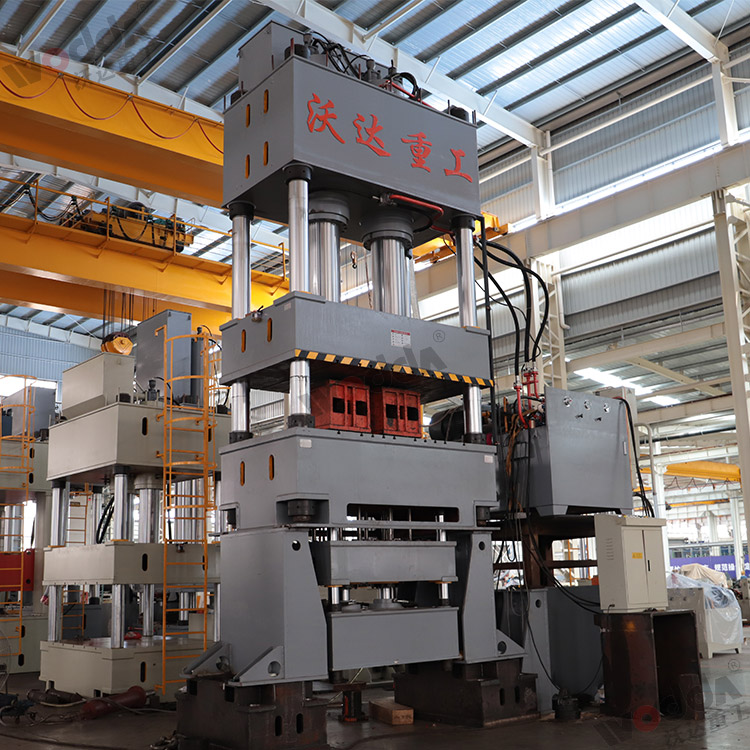 1000噸(dun)液壓墊(nian)（多頂杆(gan)）拉伸液(ye)壓機（圖(tu)3）