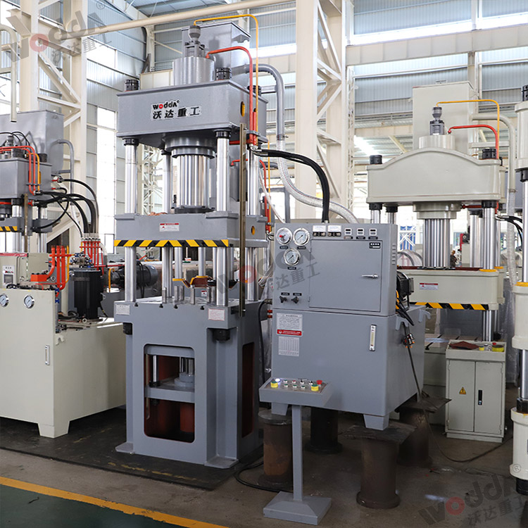 200噸(dun)多頂杆(gan)拉伸液(ye)壓機（圖(tu)1）