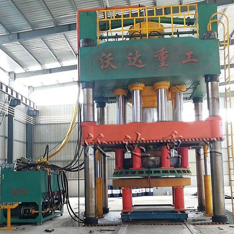 大(da)型封(feng)頭液(ye)壓機(ji)(圖1) 大(da)型封(feng)頭液(ye)壓機(ji)(圖1)