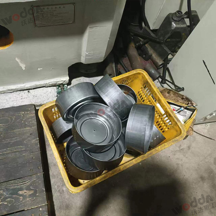 315噸(dun)上置液(ye)壓墊拉(la)伸液壓(ya)機拉伸(shen)産品 315噸(dun)上置液(ye)壓墊拉(la)伸液壓(ya)機拉伸(shen)産品